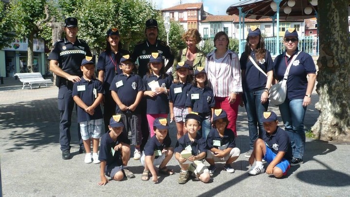Policia infantil de Santoa