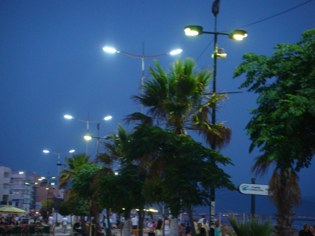 Eficiencia y Ahorro Energtico a partir de diodos LED en Paseo Martimo de Barbate